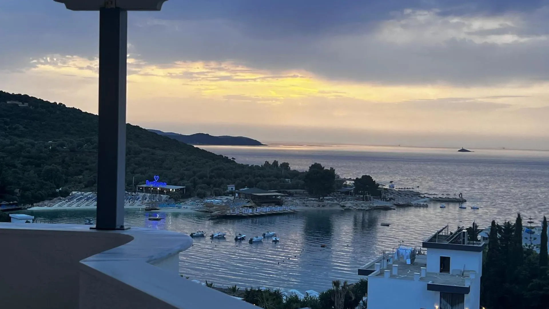 Dine Hotel Ksamil 0*,  Albania