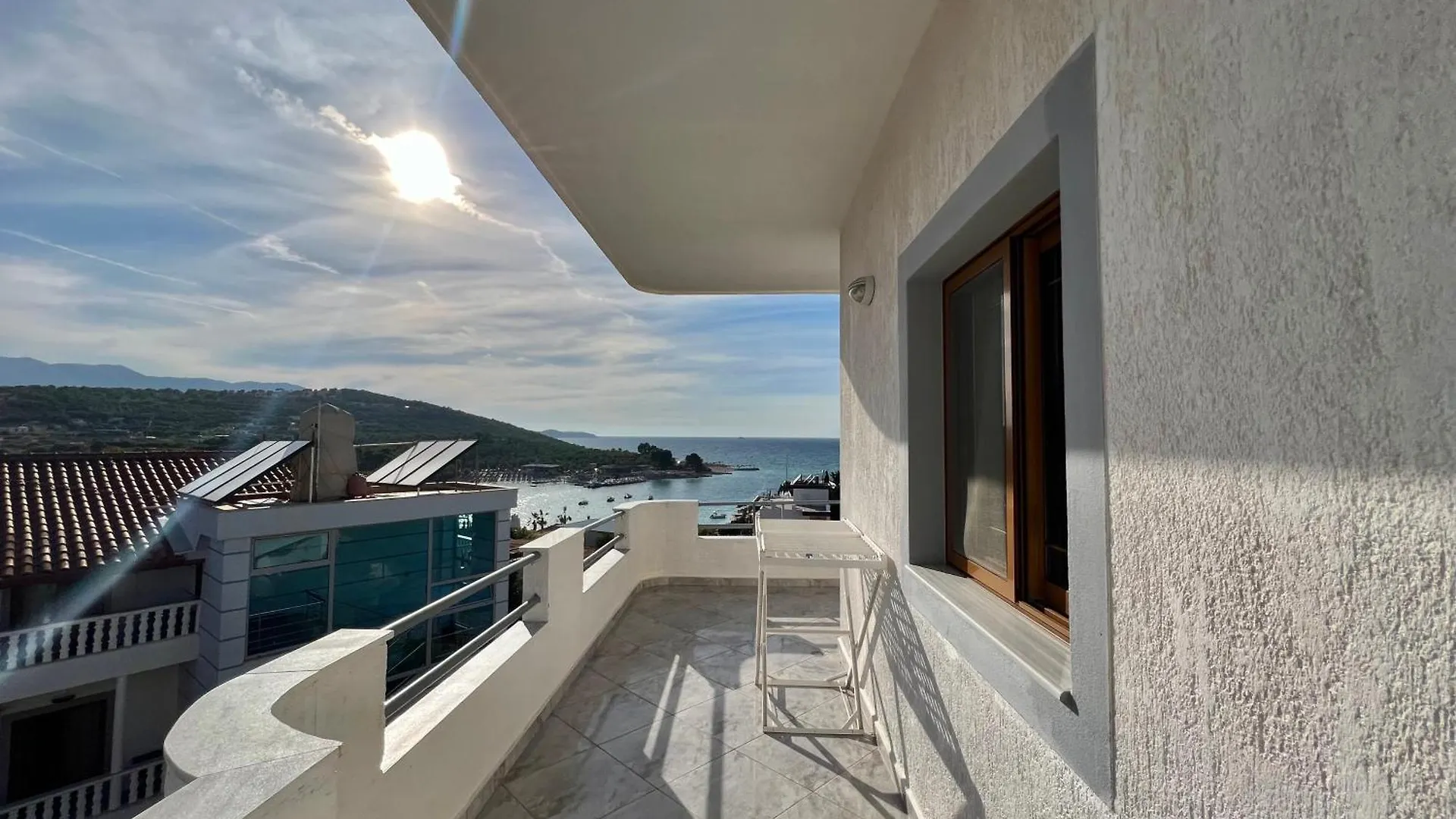 Dine Hotel Ksamil 0*,  Albania