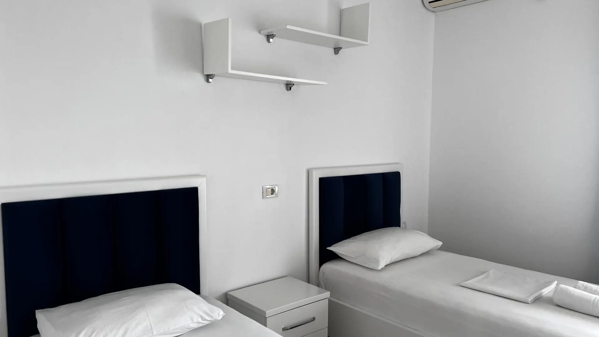 Dine Hotel Ksamil Apartment