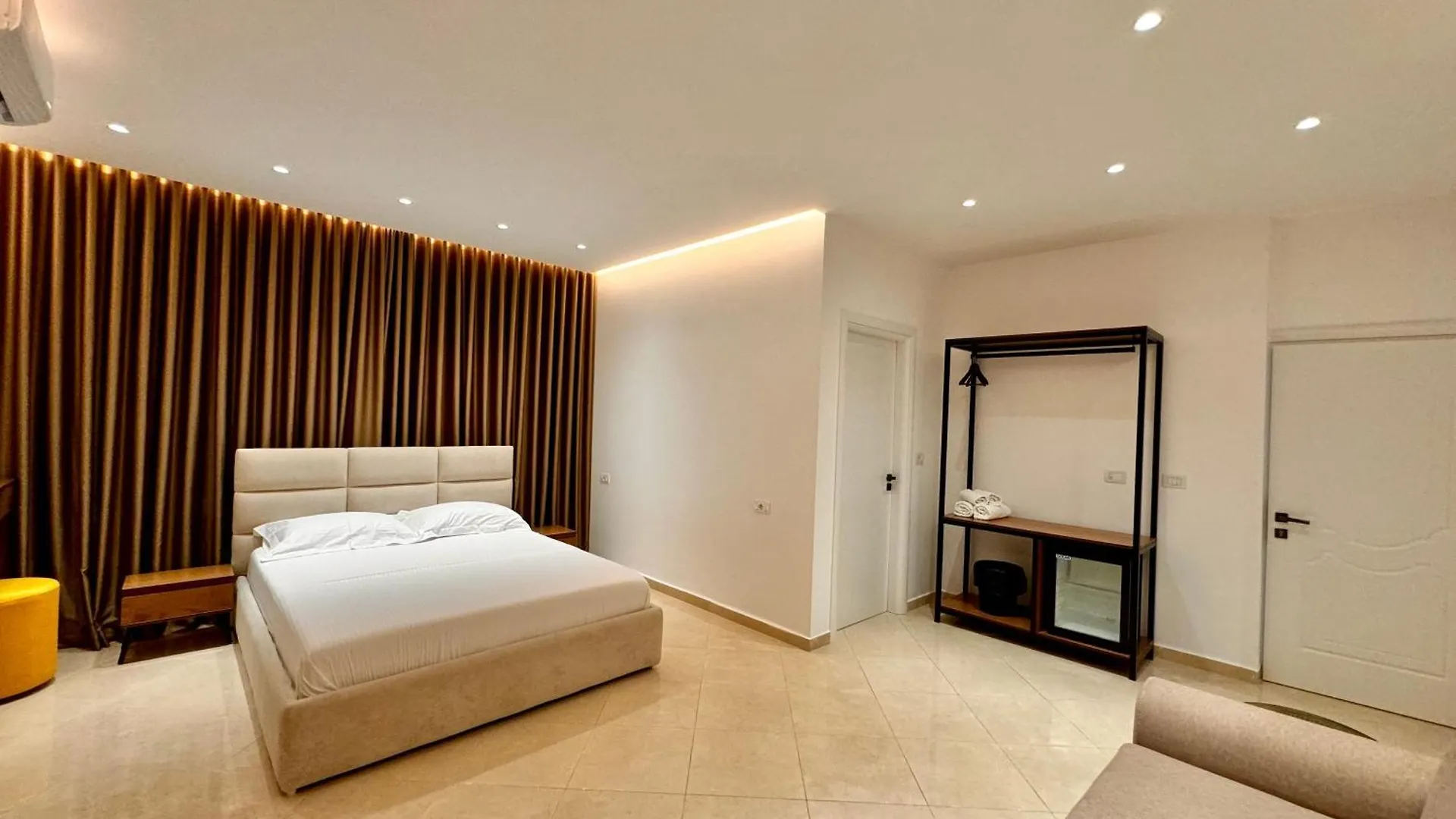 Apartment Dine Hotel Ksamil Albania