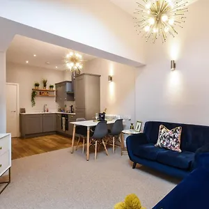  Apartment Saxon Rose United Kingdom