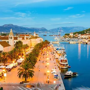 Mimoza , Trogir Chorwacja