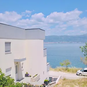 Rovci 2 , Slatine Chorwacja