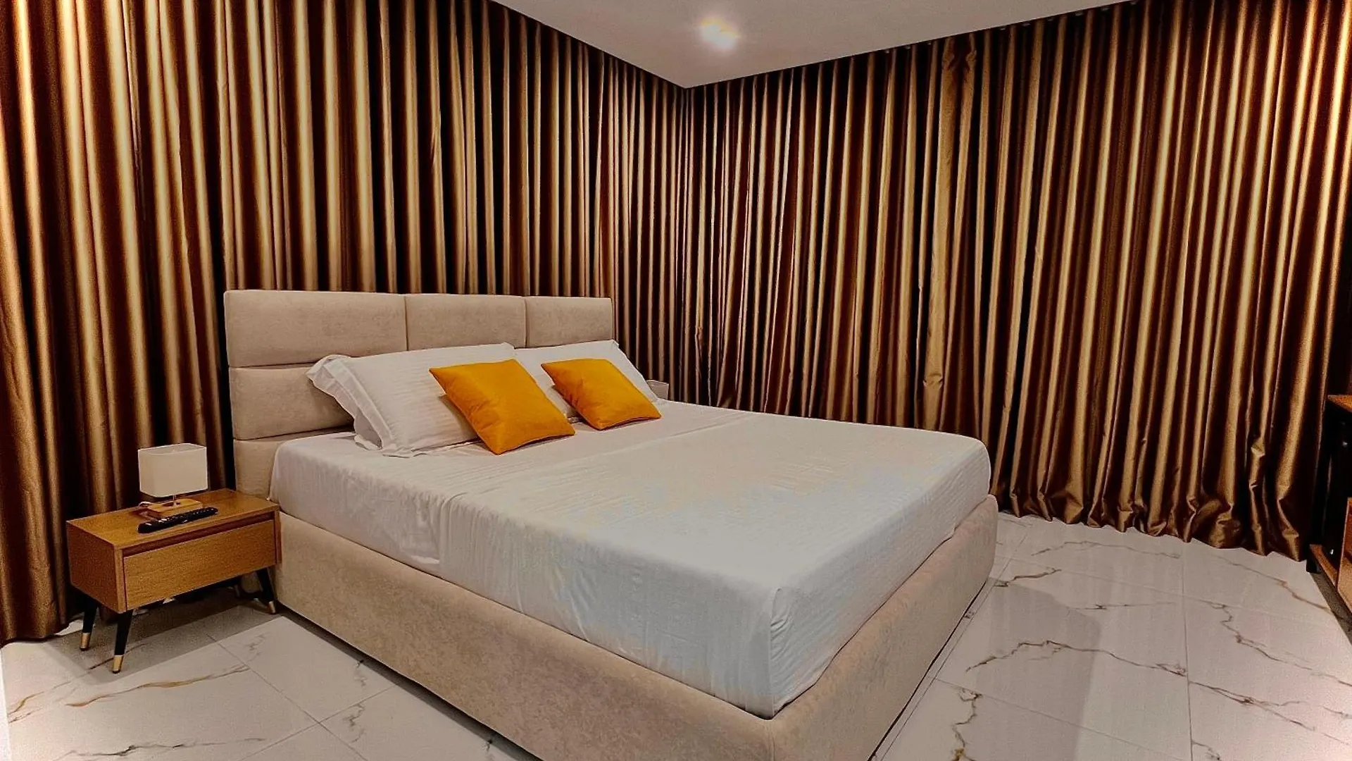 Dine Hotel Ksamil Apartment