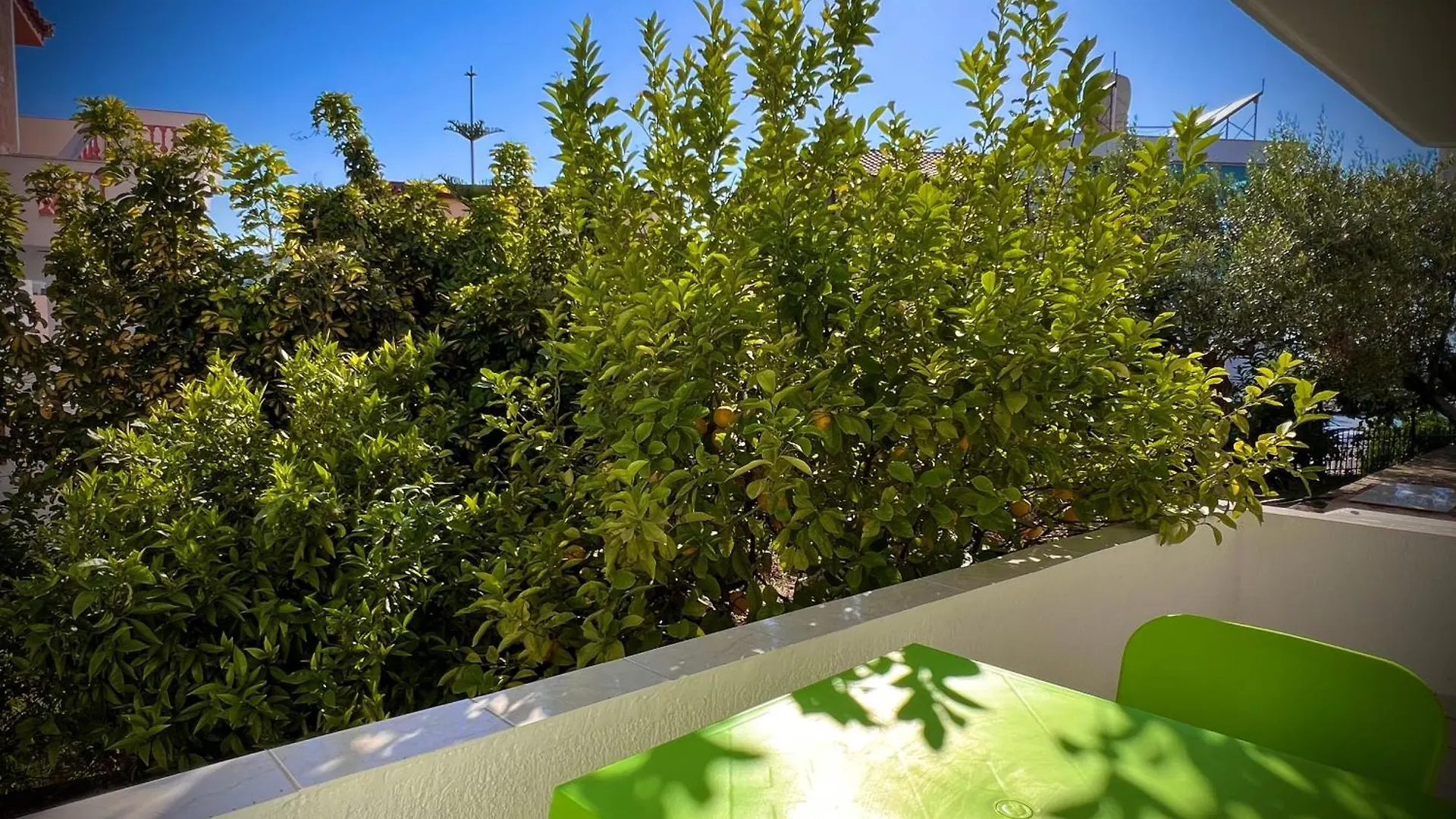 Dine Hotel Ksamil 0*,