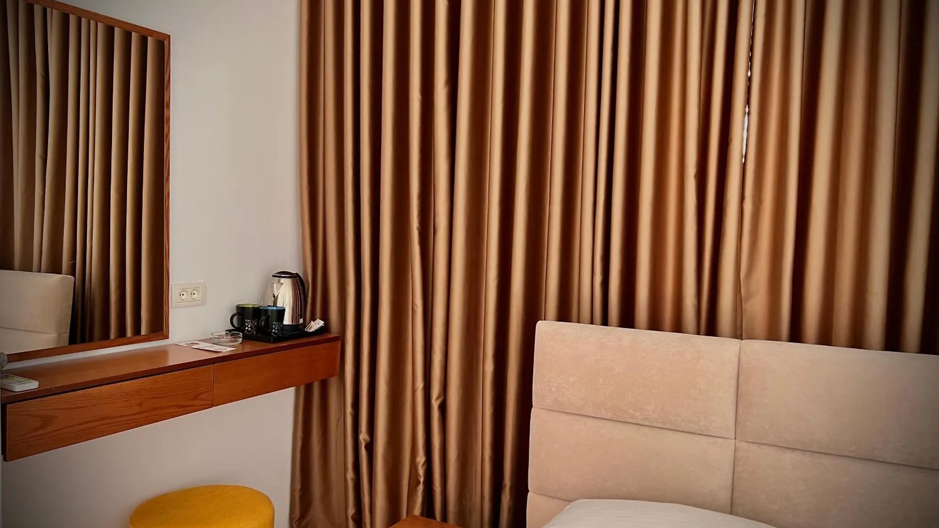 Dine Hotel Ksamil Apartment
