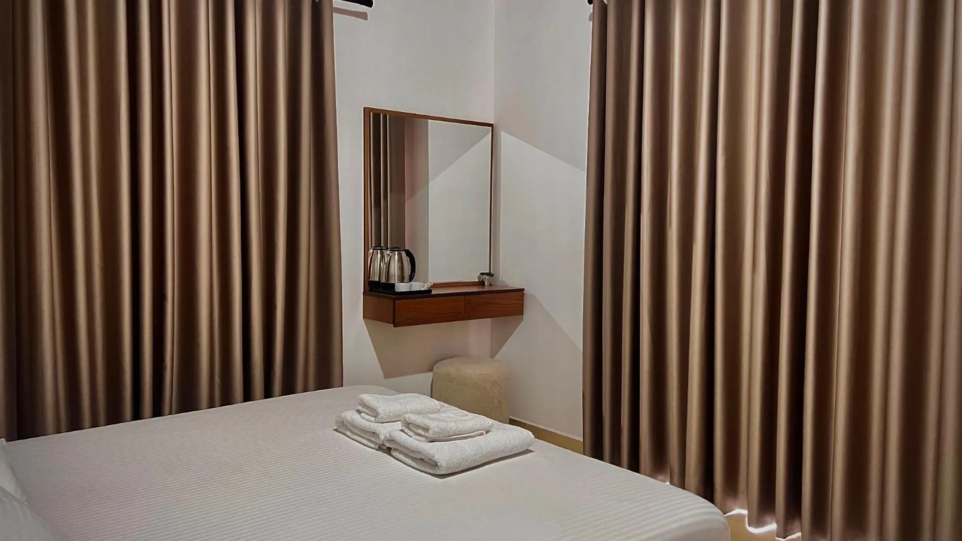 Dine Hotel Ksamil Apartment